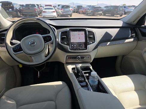 Used 2023 Volvo XC90 B6 Plus w/ Protection Package Premier AWD/4WD image 4