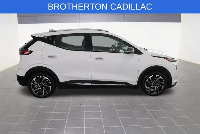 Used 2022 Chevrolet Bolt EUV Premier w/ Sun & Sound Package FWD image 9