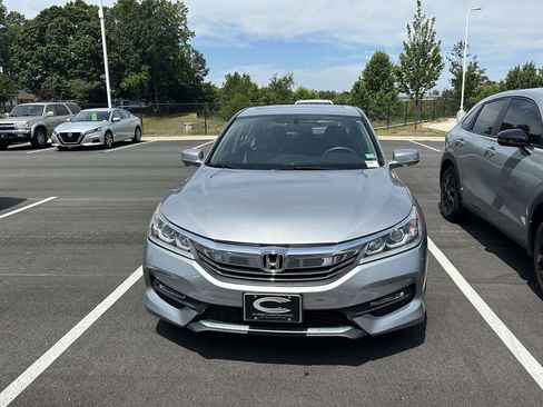 Used 2016 Honda Accord EX-L image 2