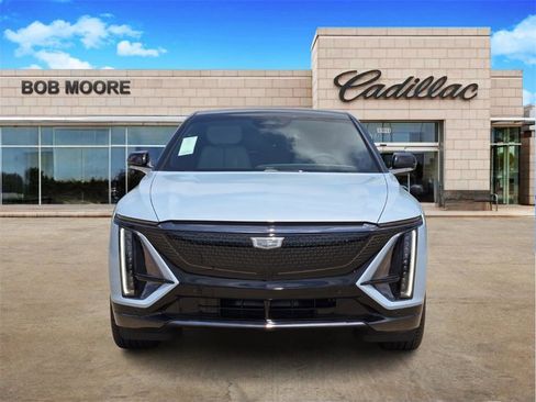 New 2025 Cadillac Lyriq Sport image 2