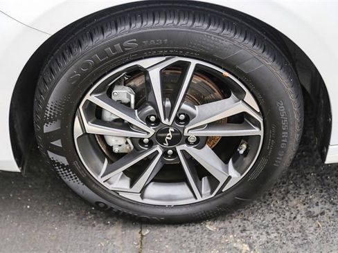 Used 2023 Kia Forte LXS w/ LXS Technology Package image 12