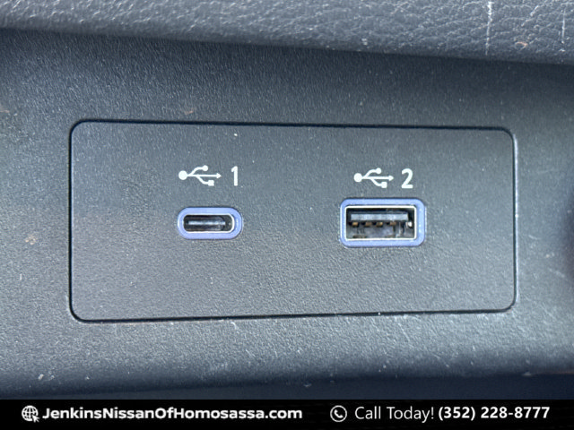 Certified 2021 Nissan Rogue Platinum FWD image 41