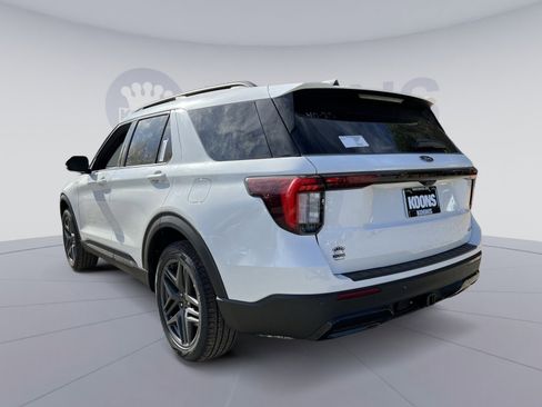 New 2026 Ford Explorer ST-Line w/ ST-Line Street Pack image 4
