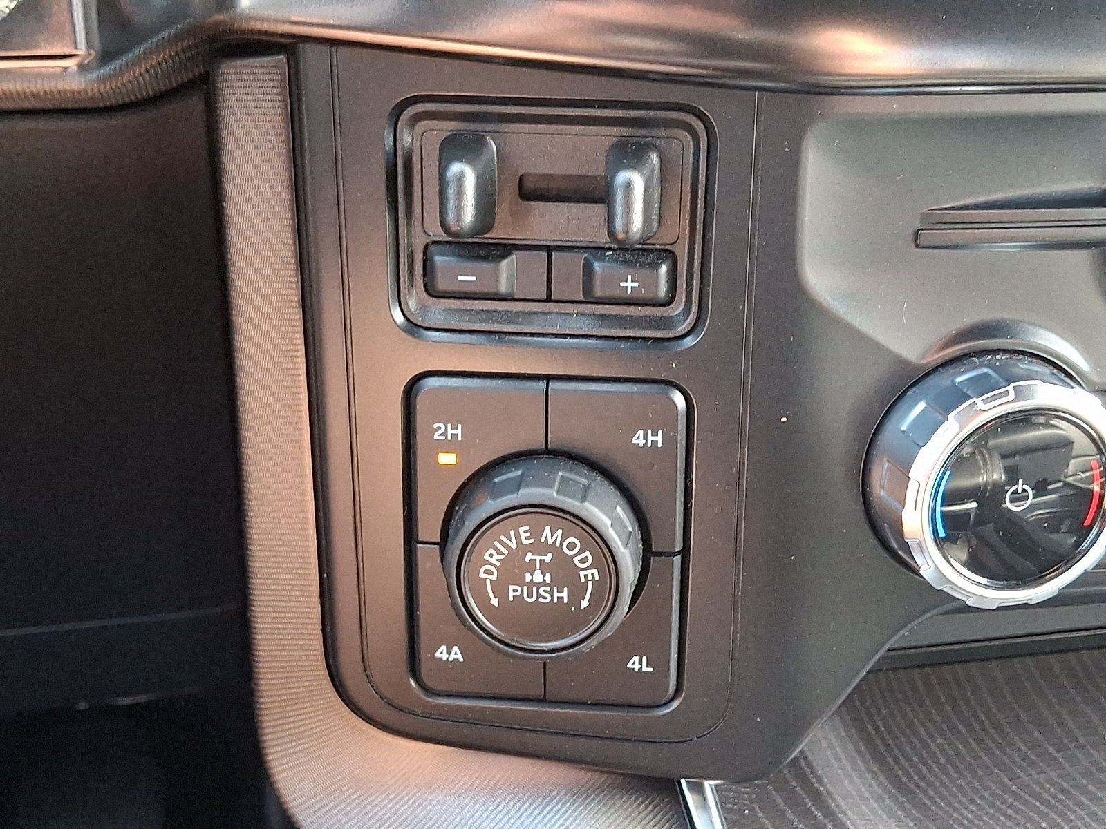 Certified 2023 Ford F150 Platinum w/ Equipment Group 701A High AWD/4WD image 25