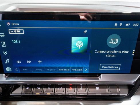 Used 2024 Chevrolet Silverado 1500 High Country w/ High Country Premium Package image 24