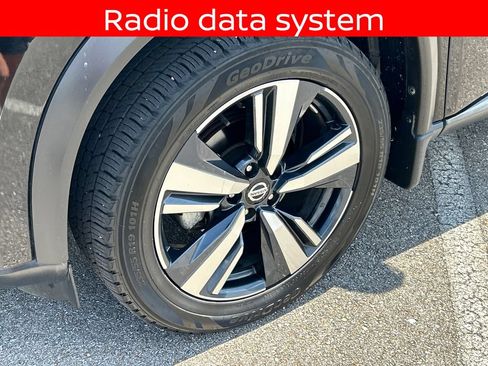 Used 2021 Nissan Rogue SL FWD image 11