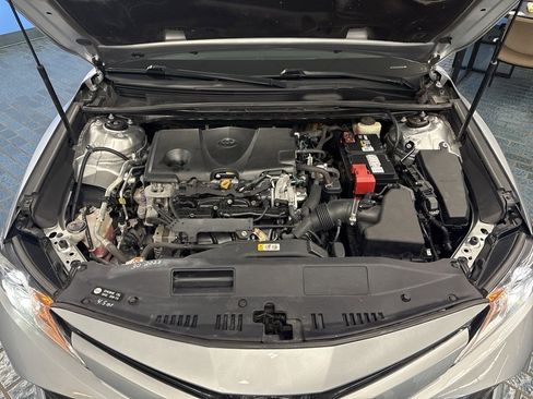 Used 2018 Toyota Camry LE image 21