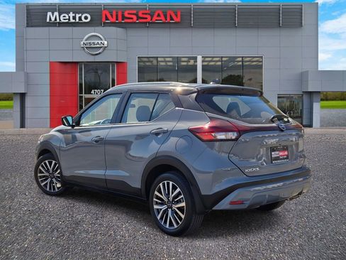 Used 2023 Nissan Kicks SV image 4