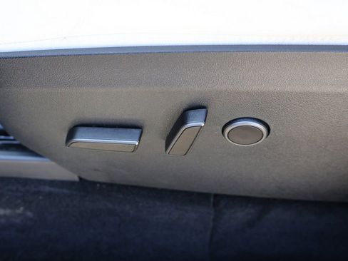 Used 2024 Tesla Model Y Long Range image 33