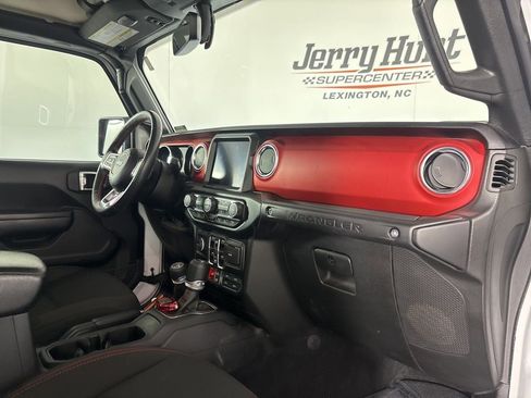 Used 2022 Jeep Wrangler Unlimited Rubicon w/ LED Lighting Group AWD/4WD image 26