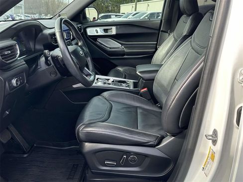 Used 2020 Ford Explorer ST w/ Premium Technology Package image 4