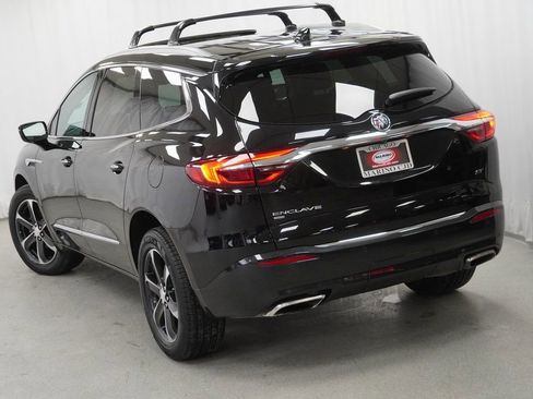 Used 2021 Buick Enclave Essence w/ Sport Touring Edition image 12