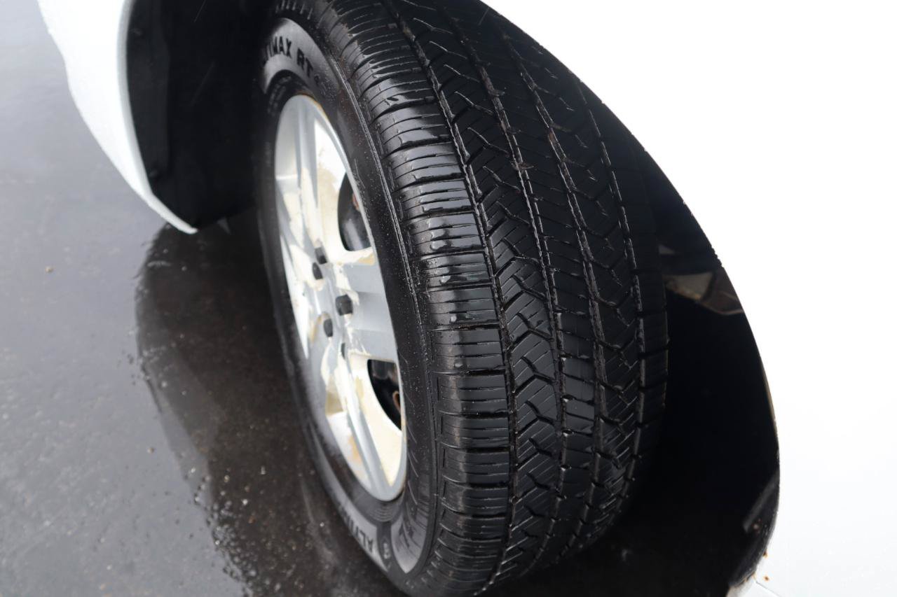 Used 2010 Chevrolet Impala LS FWD image 19