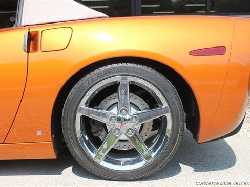 Used 2007 Chevrolet Corvette Convertible w/ Preferred Equipment Group RWD image 14