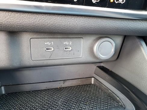 Certified 2025 Nissan Rogue SV image 35