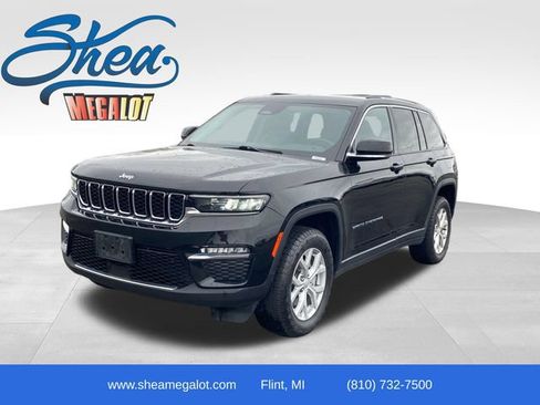 Used 2023 Jeep Grand Cherokee Limited AWD/4WD image 1