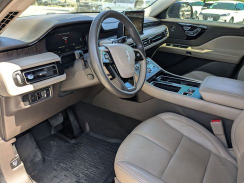 Used 2022 Lincoln Aviator Reserve image 10