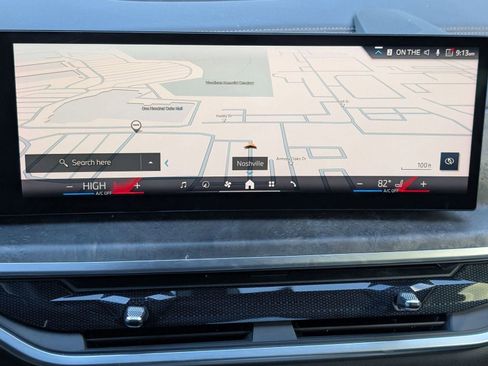 Used 2024 BMW X5 xDrive40i w/ Parking Assistance Package image 24