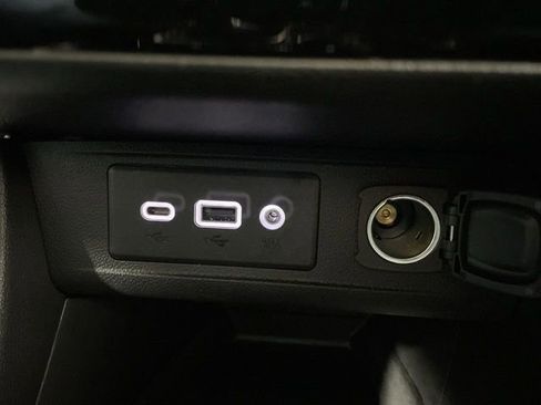 Used 2022 Buick Encore GX Essence w/ Experience Buick Package image 30