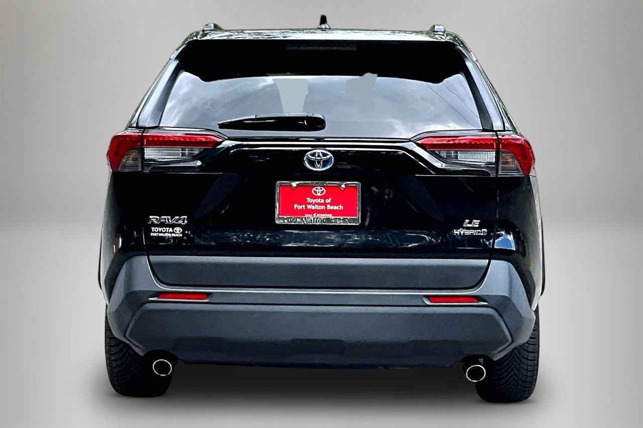 Used 2020 Toyota RAV4 LE AWD/4WD image 6