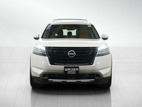 Used 2023 Nissan Pathfinder SL w/ SL Premium Package AWD/4WD image 8