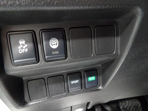 Used 2022 Nissan Rogue Sport S FWD image 21