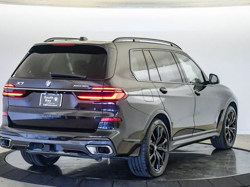 Used 2024 BMW X7 xDrive40i w/ M Sport Package AWD/4WD image 4