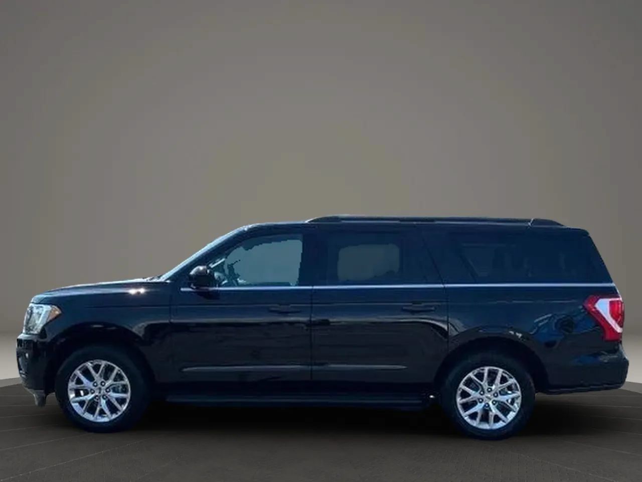 Used 2020 Ford Expedition Max XLT AWD/4WD image 6