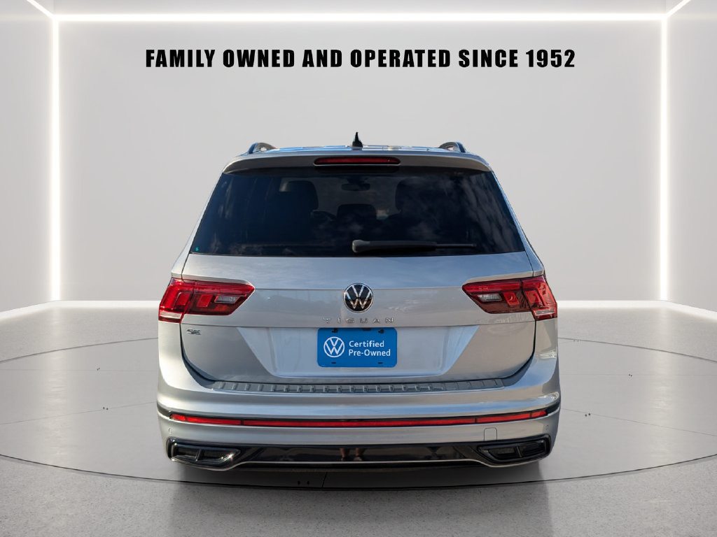 Certified 2023 Volkswagen Tiguan SE R-Line FWD image 5