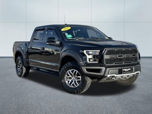Used 2018 Ford F150 Raptor w/ Equipment Group 802A Luxury image 6