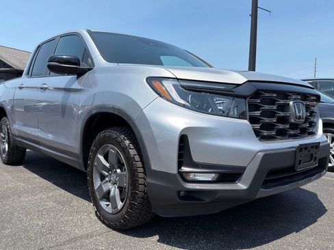 Used 2024 Honda Ridgeline TrailSport image 11