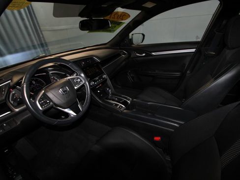 Used 2021 Honda Civic Sport image 2