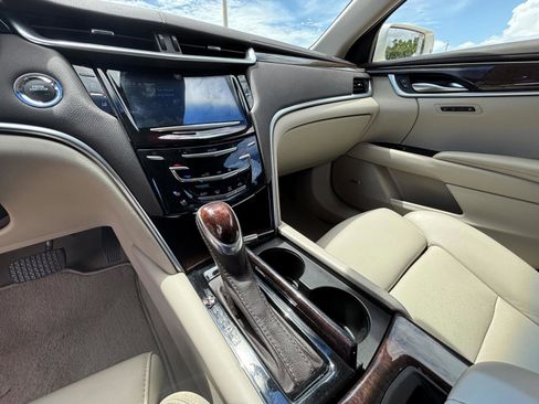 Used 2014 Cadillac XTS Premium w/ Driver Assist Package image 7