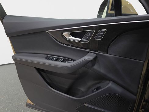 Used 2025 Audi Q7 2.0T Premium Plus w/ Premium Plus Package image 30