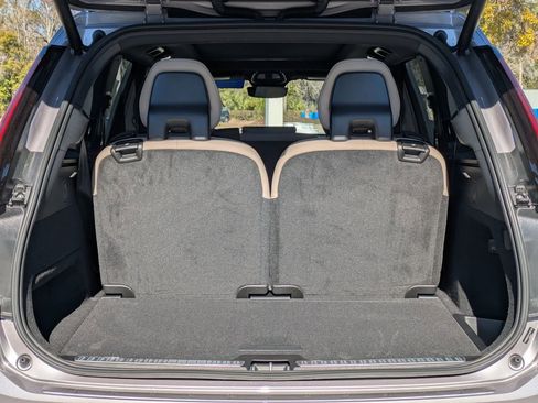 New 2026 Volvo XC90 B6 Plus w/ Protection Package Premier AWD/4WD image 13