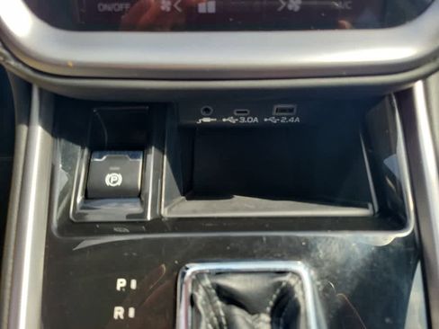 Used 2023 Subaru Outback Premium image 17