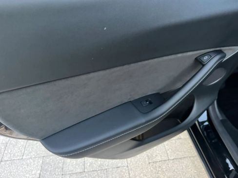 Used 2023 Tesla Model Y Performance AWD/4WD image 28
