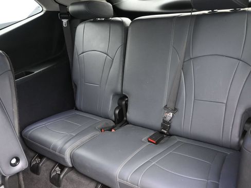 Used 2020 Buick Enclave Essence FWD image 13