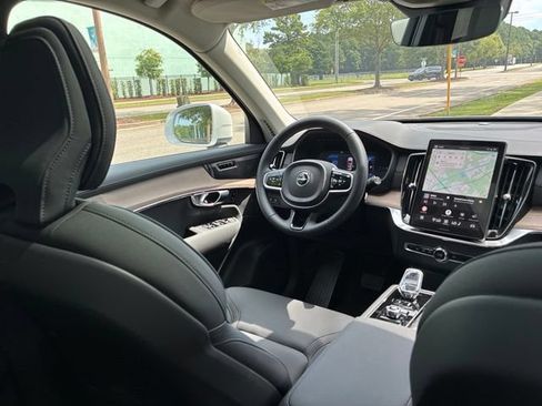 New 2026 Volvo XC90 T8 Plus w/ Protection Package Premier AWD/4WD image 26