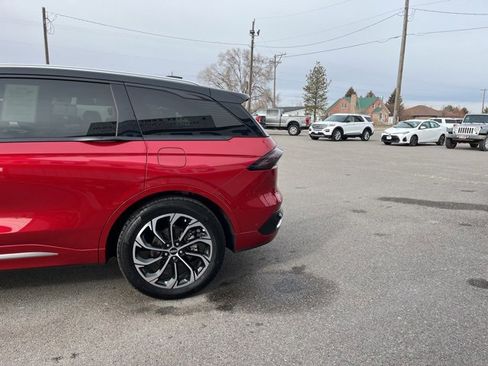 Used 2024 Lincoln Nautilus Reserve image 6