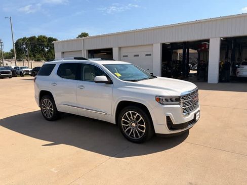 Used 2023 GMC Acadia Denali w/ Denali Ultimate Package AWD/4WD image 1