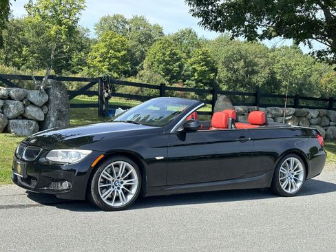 Used 2013 BMW 335i Convertible RWD image 18