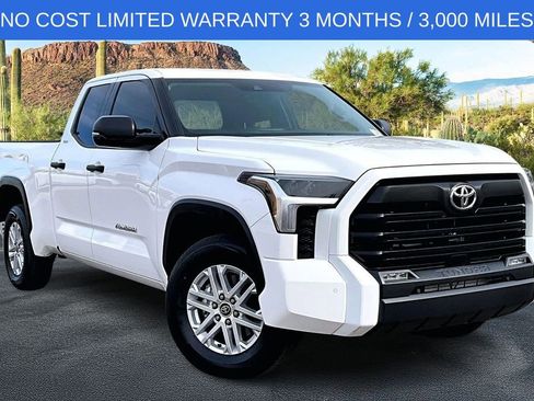 Used 2022 Toyota Tundra SR5 w/ SR5 Convenience Package image 12