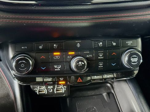 Used 2023 Dodge Durango R/T image 19