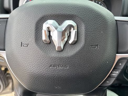 Used 2024 RAM 2500 Big Horn image 27