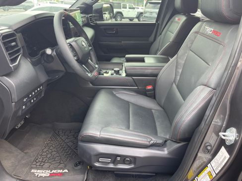 Used 2025 Toyota Sequoia TRD Pro AWD/4WD image 10