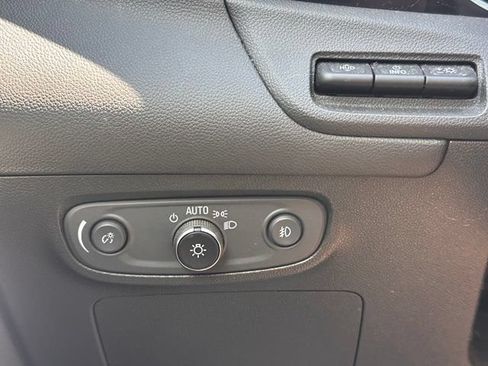 Used 2022 Buick Encore GX Select w/ Advanced Technology Package FWD image 20
