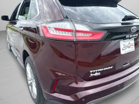 Used 2021 Ford Edge Titanium w/ Equipment Group 301A AWD/4WD image 39