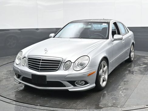 Used 2009 Mercedes-Benz E 350 4MATIC Sedan image 5