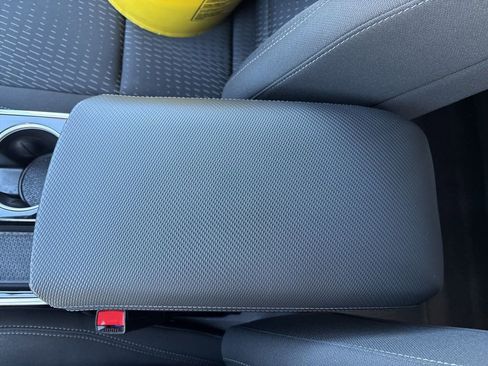 Used 2025 Chevrolet Equinox LT image 37